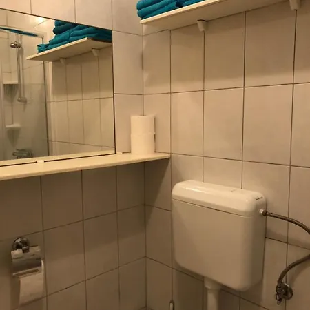 Luna Met Airco Wifi En Zwembad Novigrad (Istria)