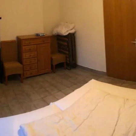 Luna Met Airco Wifi En Zwembad Apartamento